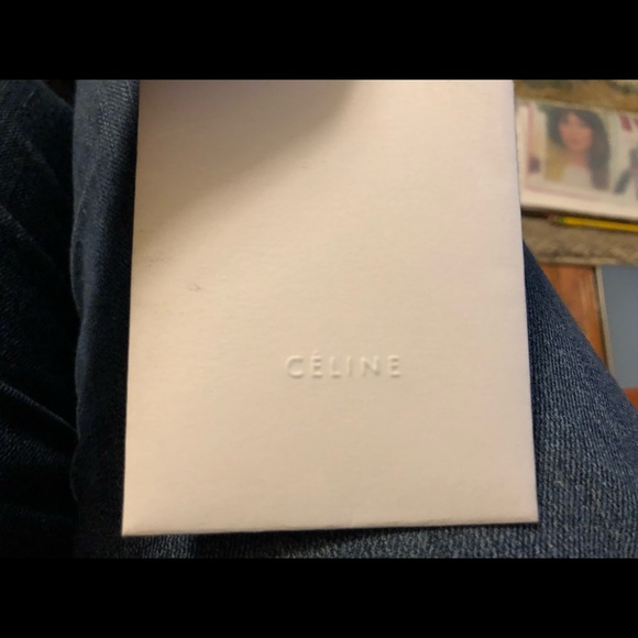 Celine Phantom Bag. Like new only used twice. - Picture 5 of 6